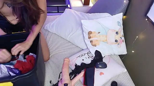 Snapshot of brigiitte_rohan chatting on 10-12-25, 01:15 brigiitte rohan online show from 10-12-25, 01:15