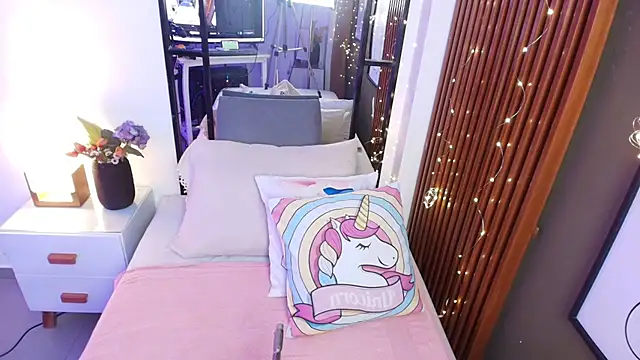 Snapshot of brigiitte_rohan chatting on 10-13-25, 12:10 brigiitte rohan online show from 10-13-25, 12:10