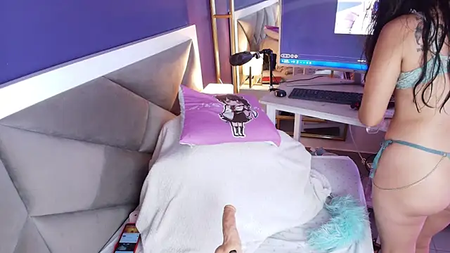 Snapshot of brigiitte_rohan chatting on 10-14-25, 11:27 brigiitte rohan online show from 10-14-25, 11:27