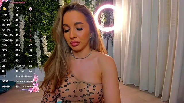 Snapshot of VivienCarter chatting on 01-31-25, 12:40 VivienCarter online show from 01-31-25, 12:40