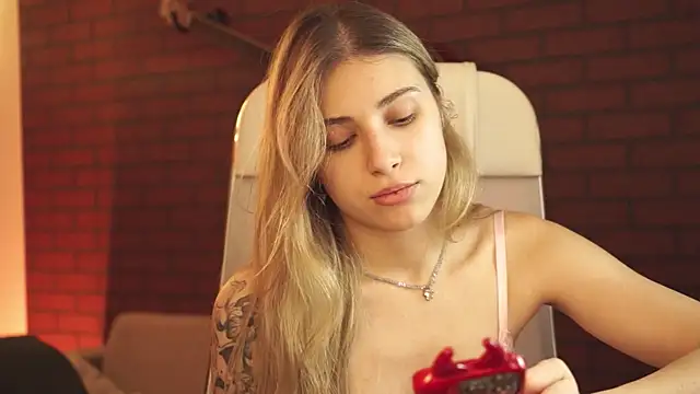 EllieCutes online show from 09-27-25, 09:14