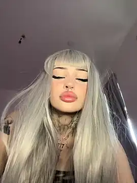 Snapshot of madelinexx chatting on 09-12-25, 11:43 madelinexx online show from 09-12-25, 11:43