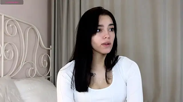 Snapshot of WildaBendell chatting on 03-06-25, 01:24 WildaBendell online show from 03-06-25, 01:24