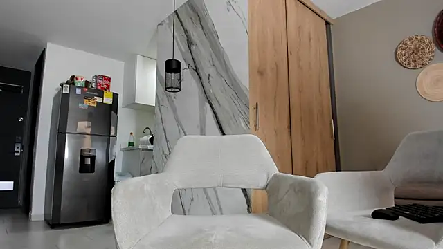 Snapshot of Huge_latin_cock chatting on 02-10-25, 02:26 Huge latin cock online show from 02-10-25, 02:26