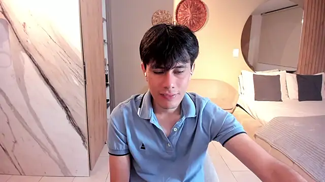 Snapshot of Huge_latin_cock chatting on 02-17-25, 02:20 Huge latin cock online show from 02-17-25, 02:20