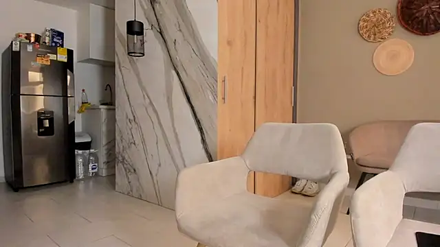 Snapshot of Huge_latin_cock chatting on 02-18-25, 07:52 Huge latin cock online show from 02-18-25, 07:52