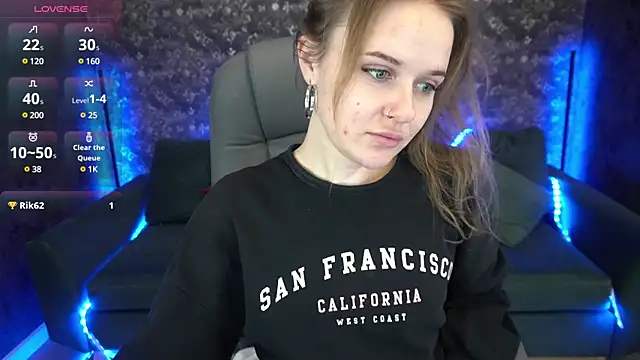 MaribelRiverr  online show from 12-22-24, 09:55