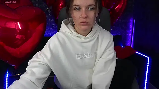 MaribelRiverr  online show from 02-14-25, 06:23