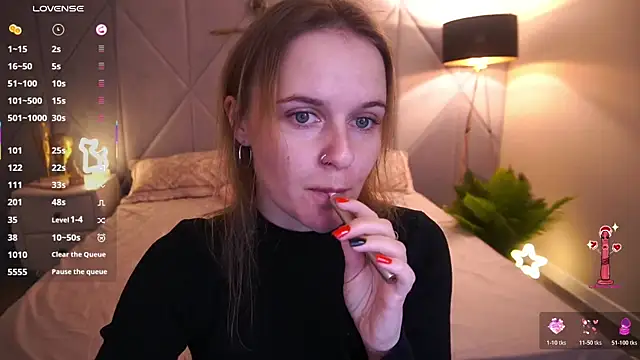 MaribelRiverr  online show from 11-10-25, 06:56