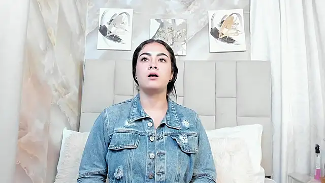 Jaslyn  Smith online show from 09-30-25, 04:12