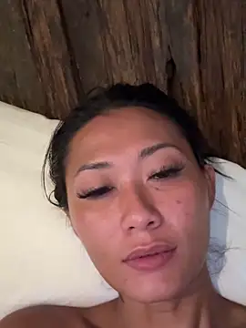 Snapshot of thai-dreamgirl chatting on 02-26-26, 01:04 thai-dreamgirl online show from 02-26-26, 01:04