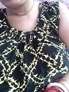 Snapshot of miss-Riy chatting on 02-13-25, 04:28 miss-Riy online show from 02-13-25, 04:28