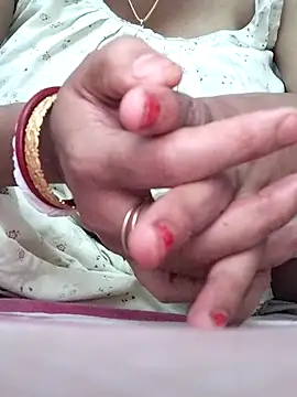 Snapshot of miss-Riy chatting on 11-13-25, 04:28 miss-Riy online show from 11-13-25, 04:28