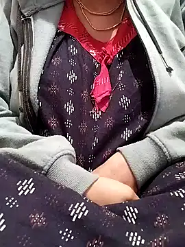 Snapshot of miss-Riy chatting on 01-06-26, 05:05 miss-Riy online show from 01-06-26, 05:05