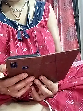 miss-Riy online show from 04-25-26, 04:37