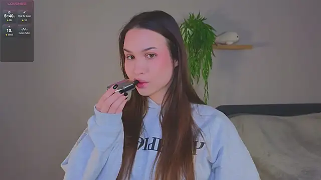 Roxie Mils online show from 02-06-25, 03:09