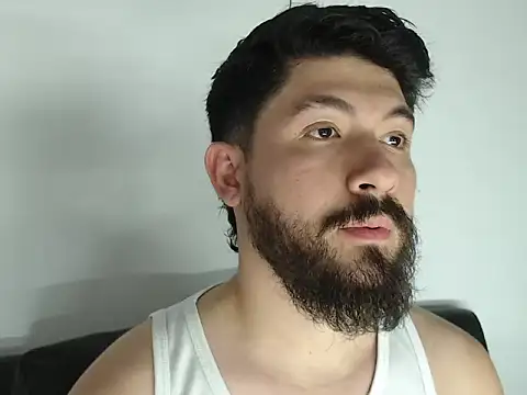 Snapshot of Galit_g chatting on 12-17-25, 10:38 Galit g online show from 12-17-25, 10:38