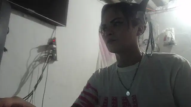 Analiasmith89 online show from 04-02-26, 06:49