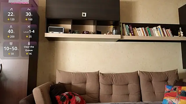 NinaNovalicious online show from 10-23-25, 08:13