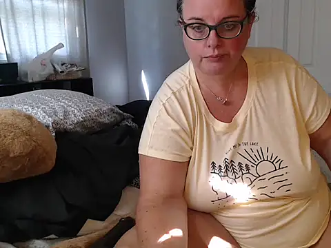 LauLauPAWG online show from 10-08-25, 06:16