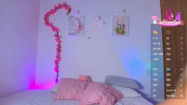 Snapshot of PollyGrey_ chatting on 02-19-26, 04:30 PollyGrey online show from 02-19-26, 04:30