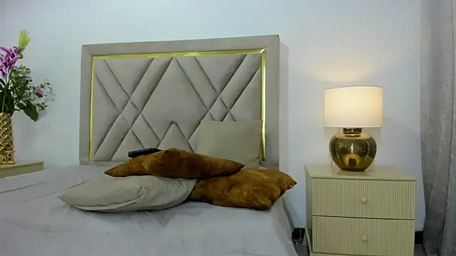 emily queen2 online show from 03-26-26, 07:19