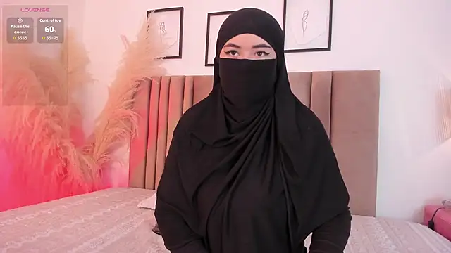 Snapshot of samaara_ chatting on 10-04-25, 12:47 samaara online show from 10-04-25, 12:47