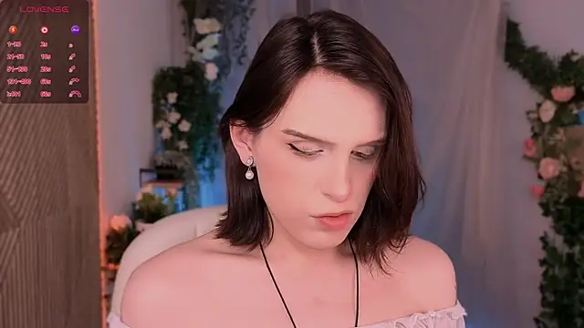 Snapshot of _yourFoxy_ chatting on 12-10-24, 05:39 yourFoxy online show from 12-10-24, 05:39