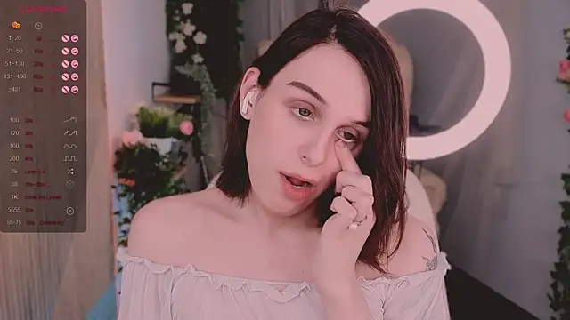 Snapshot of _yourFoxy_ chatting on 12-20-24, 05:08 yourFoxy online show from 12-20-24, 05:08