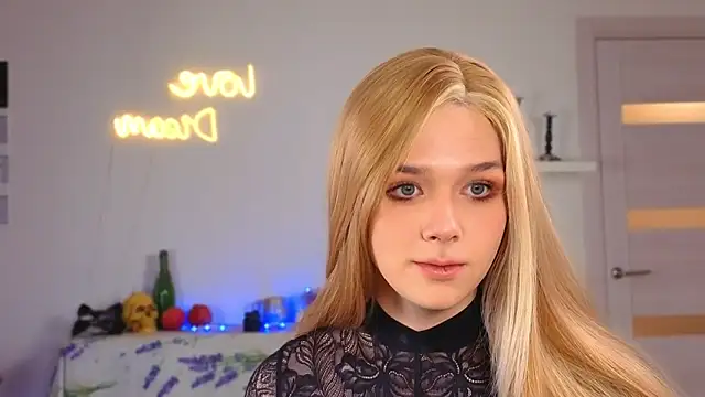 Snapshot of _yourFoxy_ chatting on 11-03-25, 04:41 yourFoxy online show from 11-03-25, 04:41