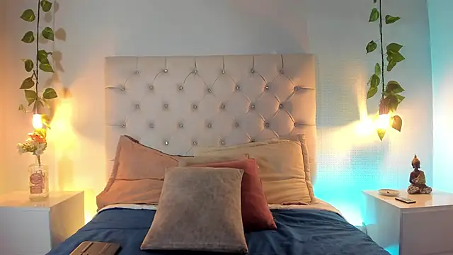 Isabella Flowers online show from 01-18-26, 06:12