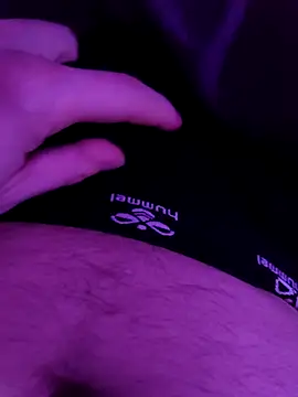 Snapshot of poldek38 chatting on 02-09-25, 01:22 poldek38 online show from 02-09-25, 01:22