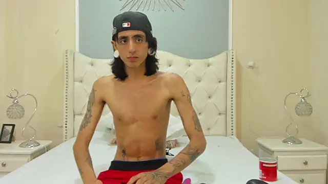 Snapshot of Matthew_Dixonn chatting on 12-13-24, 06:31 Matthew Dixonn online show from 12-13-24, 06:31