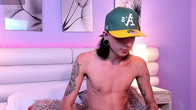 Snapshot of Matthew_Dixonn chatting on 01-27-25, 09:33 Matthew Dixonn online show from 01-27-25, 09:33