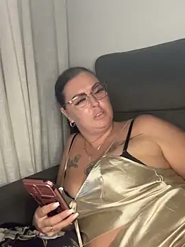 Snapshot of vanessaNL chatting on 12-08-24, 10:47 vanessaNL online show from 12-08-24, 10:47