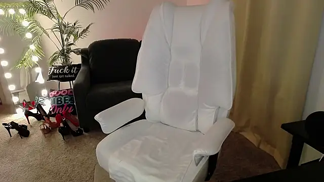 YourMarthaMayer online show from 03-01-25, 05:49