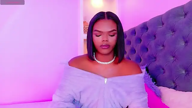 CamiEstrada online show from 12-21-25, 01:35