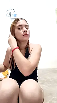 Snapshot of Scarlett-Leh chatting on 12-30-24, 05:04 Scarlett-Leh online show from 12-30-24, 05:04