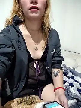 Snapshot of Scarlett-Leh chatting on 01-20-25, 05:04 Scarlett-Leh online show from 01-20-25, 05:04