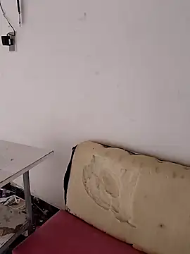 Snapshot of Scarlett-Leh chatting on 02-13-25, 11:28 Scarlett-Leh online show from 02-13-25, 11:28