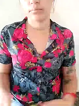 Snapshot of Scarlett-Leh chatting on 02-18-25, 01:00 Scarlett-Leh online show from 02-18-25, 01:00