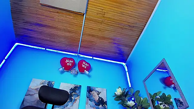 Snapshot of _hairybeard_ chatting on 02-18-25, 03:43 hairybeard online show from 02-18-25, 03:43