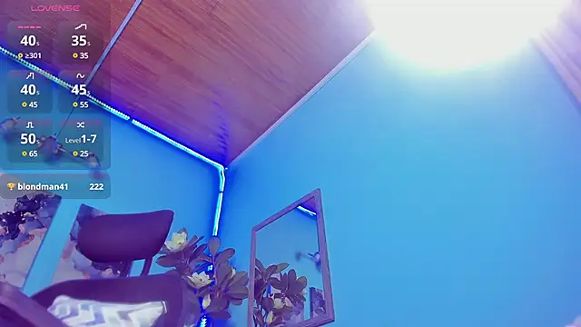 Snapshot of _hairybeard_ chatting on 03-05-25, 09:27 hairybeard online show from 03-05-25, 09:27