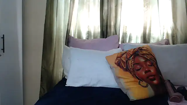 Foxybrownxx1 online show from 11-27-25, 06:48