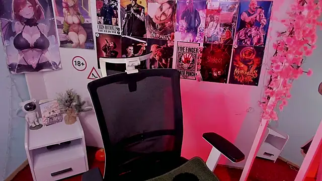 Rudy 02 online show from 12-14-25, 08:02