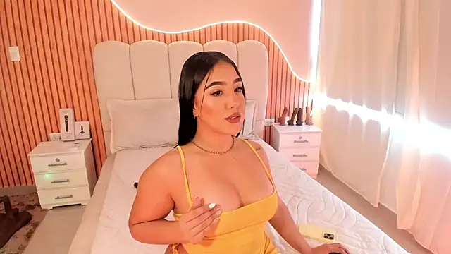 Snapshot of SofiiSweet_ chatting on 10-29-25, 02:19 SofiiSweet online show from 10-29-25, 02:19