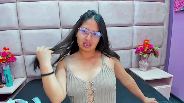 Snapshot of Miaa_Smiith_ chatting on 03-19-25, 02:37 Miaa Smiith online show from 03-19-25, 02:37