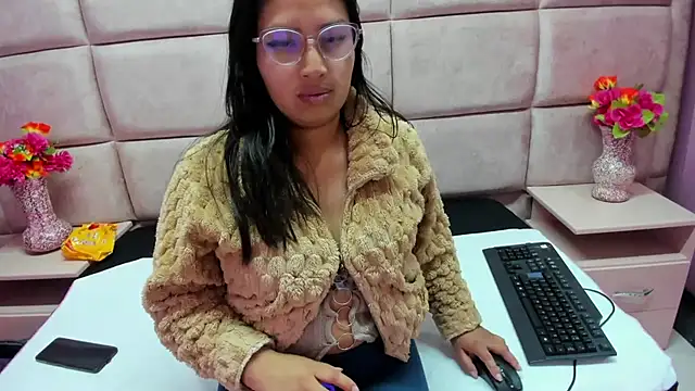 Snapshot of Miaa_Smiith_ chatting on 09-16-25, 02:56 Miaa Smiith online show from 09-16-25, 02:56