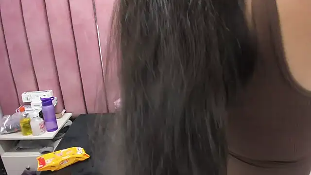 Snapshot of Miaa_Smiith_ chatting on 11-18-25, 03:01 Miaa Smiith online show from 11-18-25, 03:01