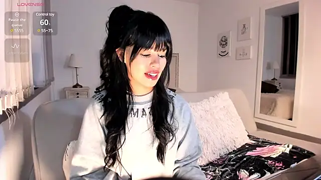 HannaKim online show from 12-10-24, 11:08